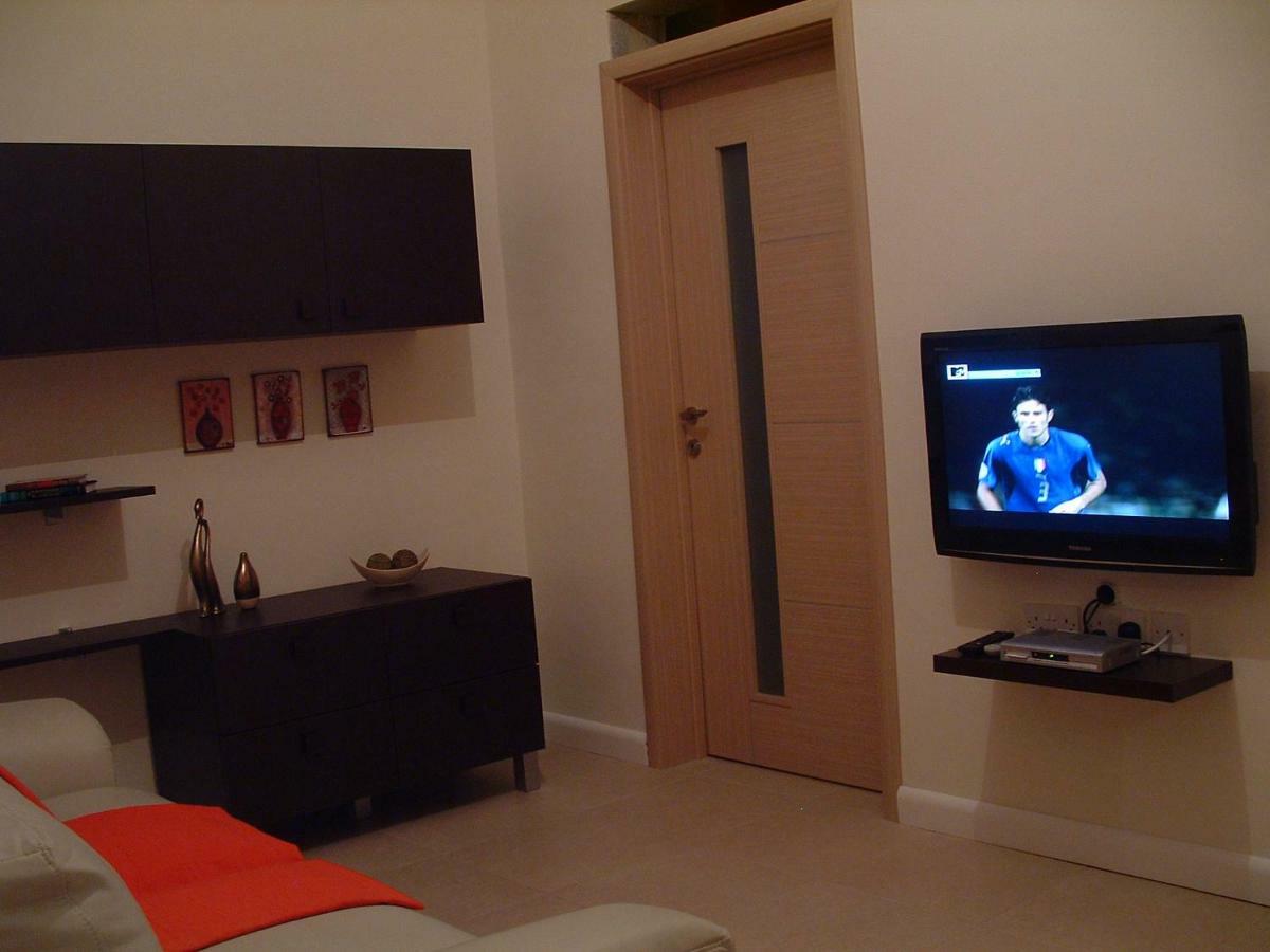 Triton Apartment St. Paul's Bay Bagian luar foto